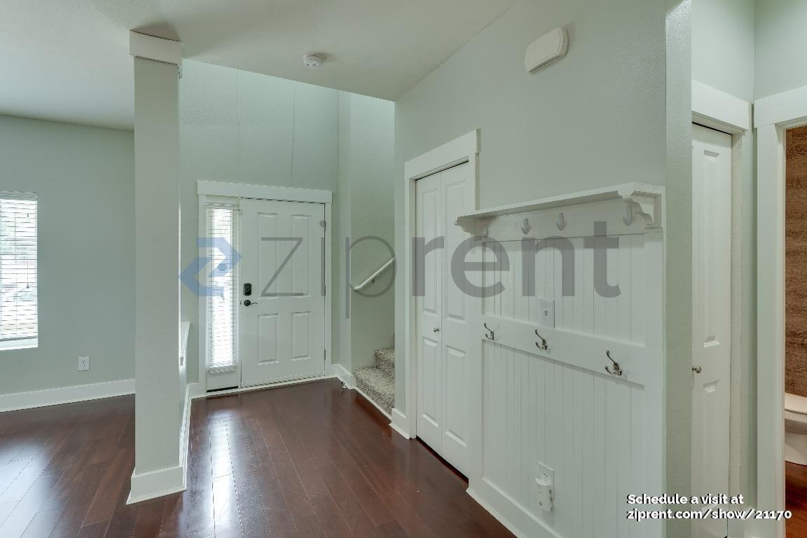 5714 Vermont Ave Se - Photo 5 of 27