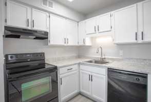 featured image of 372 Beechmont Dr