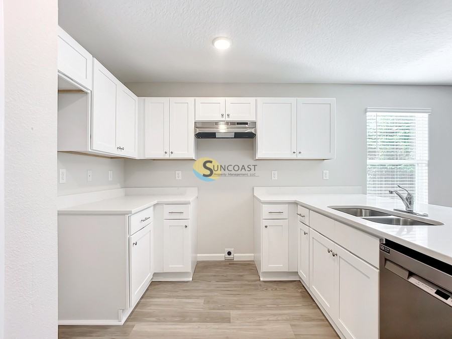 1251 Pangola Dr - Photo 2 of 15