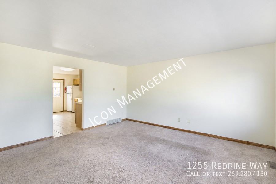 1255 Redpine Way #1255REDPIN - Photo 4 of 23