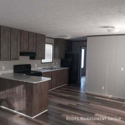 41 York Mobile Plz #41 - Photo 2 of 6