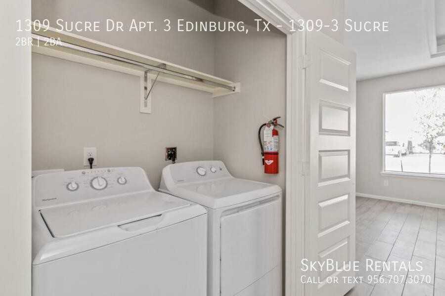 1309 W Sucre Dr Apt 3 - Photo 3 of 16