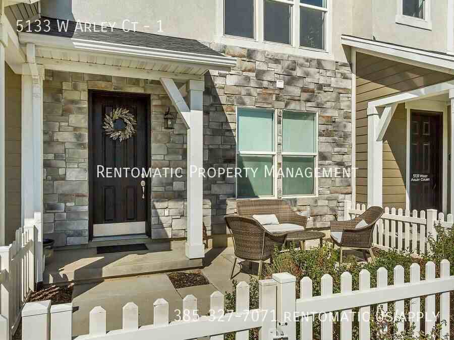 5133 W Arley Ct #1 - Photo 2 of 28