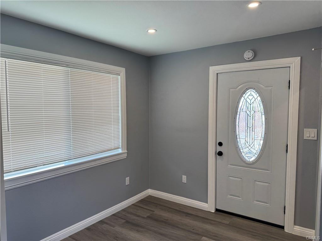 1411 N Garnsey St #1-2 - Photo 3 of 16