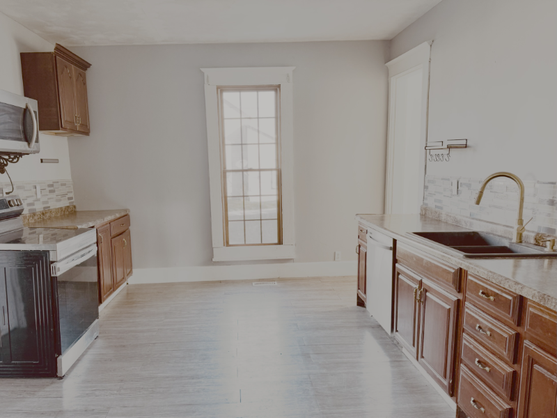 102 Jackson St - Photo 6 of 8