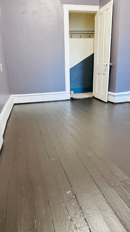 446 W Race St - Photo 3 of 19