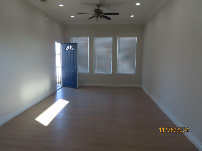 3210 Amherst St - Photo 3 of 15