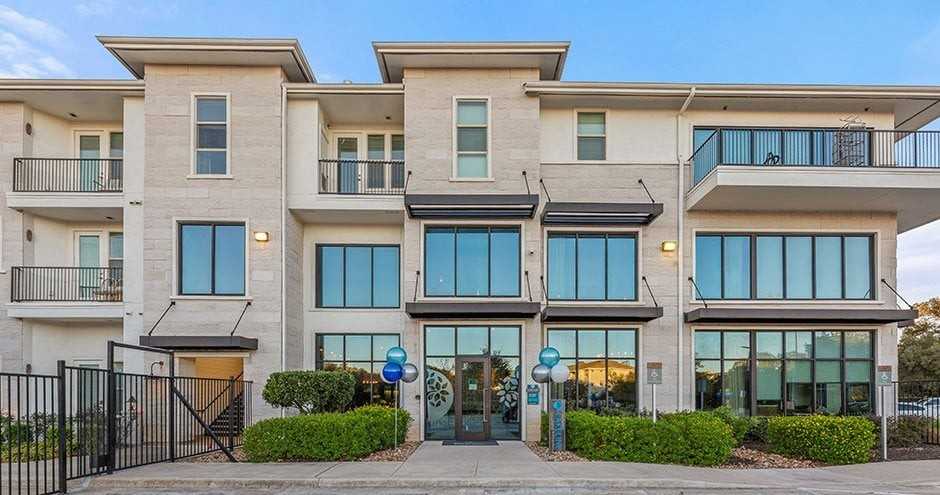 Lakeline Crossing Apartments - Photo 2 of 38