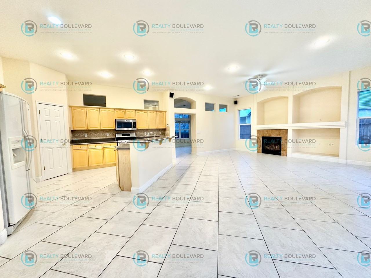 1775 Oxcart Ct - Photo 5 of 46