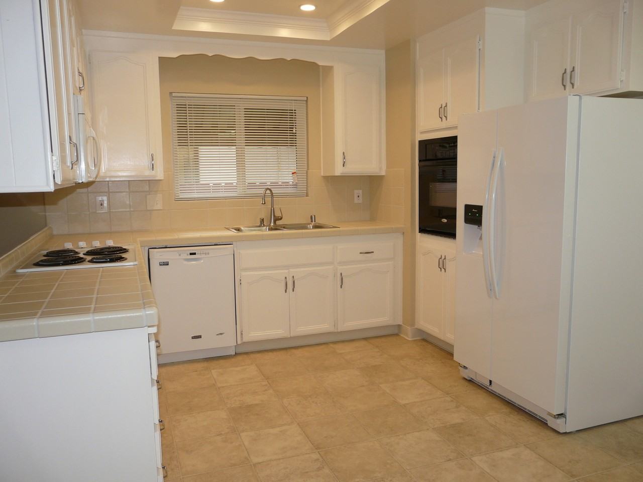 42688 Saratoga Park St - Photo 2 of 16