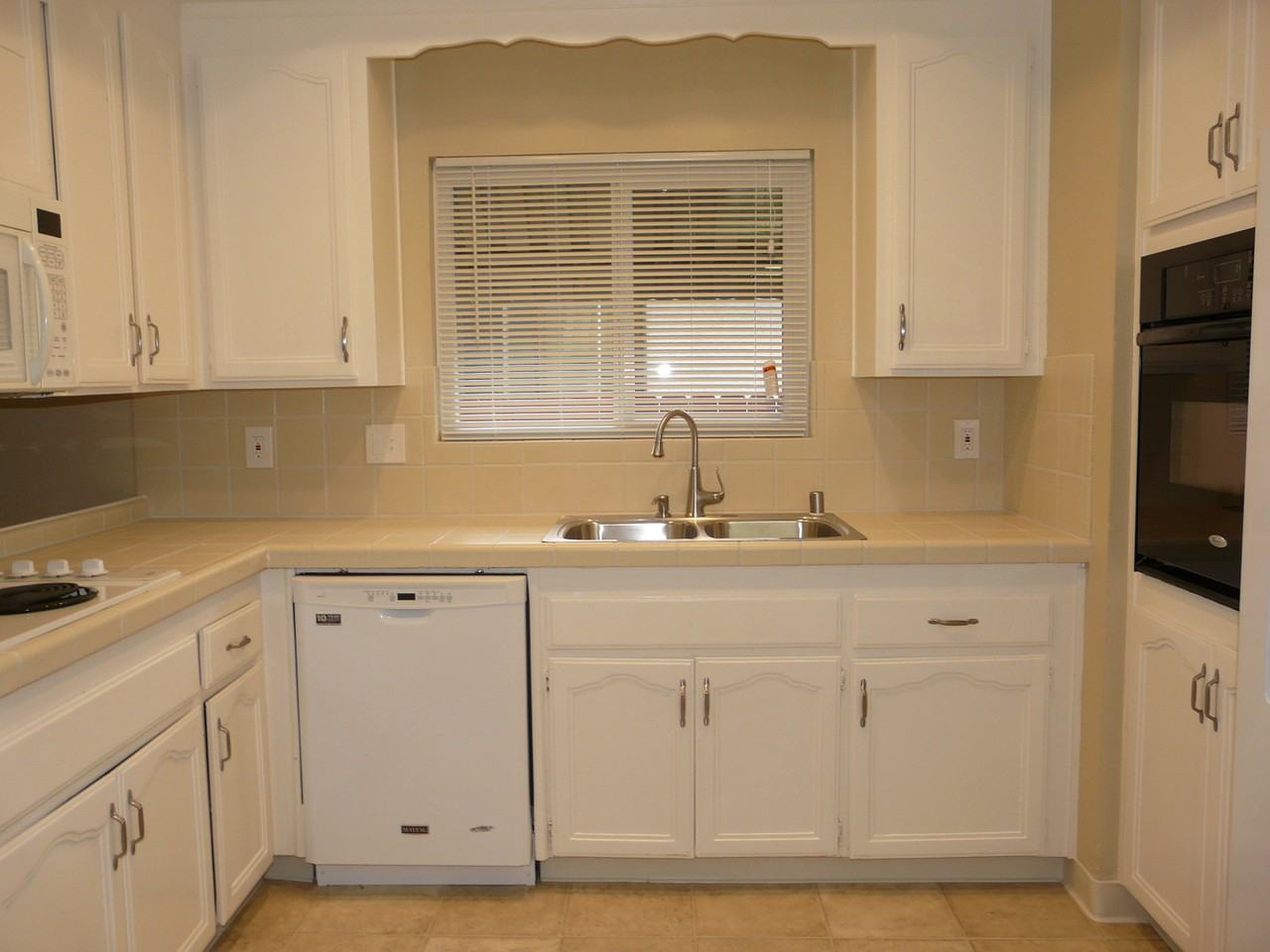 42688 Saratoga Park St - Photo 3 of 16