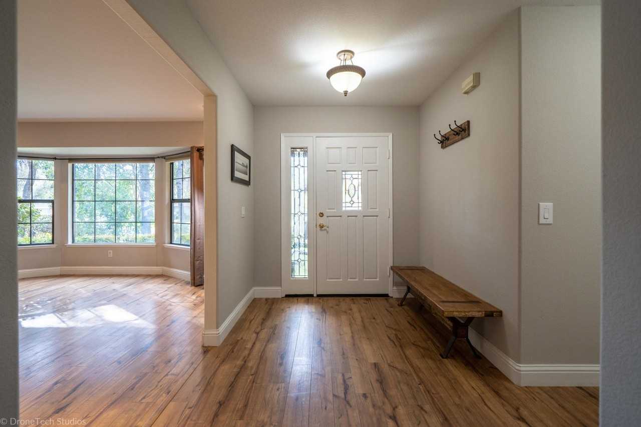 4127 Saratoga Dr - Photo 3 of 6