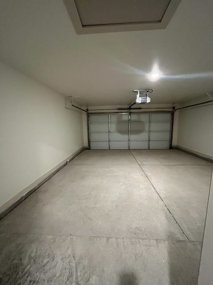7701 Date Ave - Photo 5 of 22