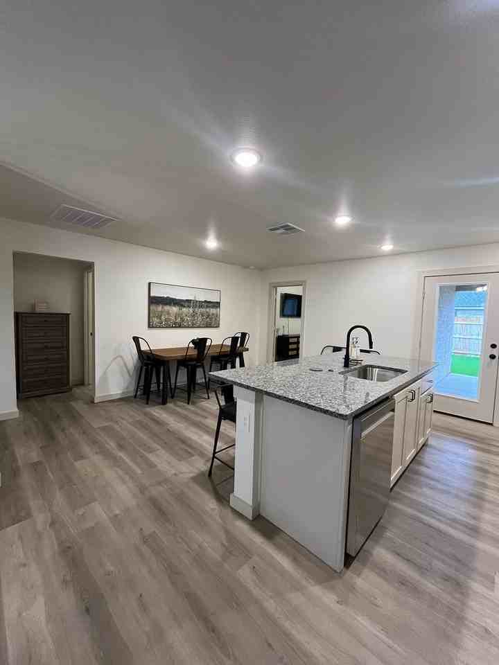 7701 Date Ave - Photo 7 of 22