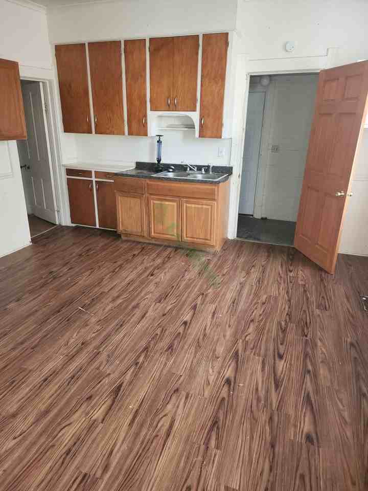 2831 Elm Street - Photo 6 of 14