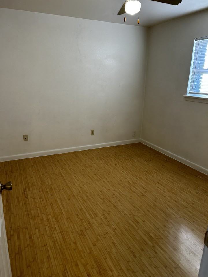 609 Warren St #E - Photo 4 of 10