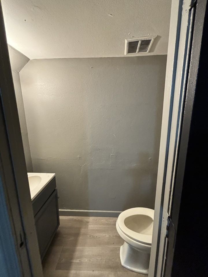 905 28th Ave #1 - Photo 6 of 10