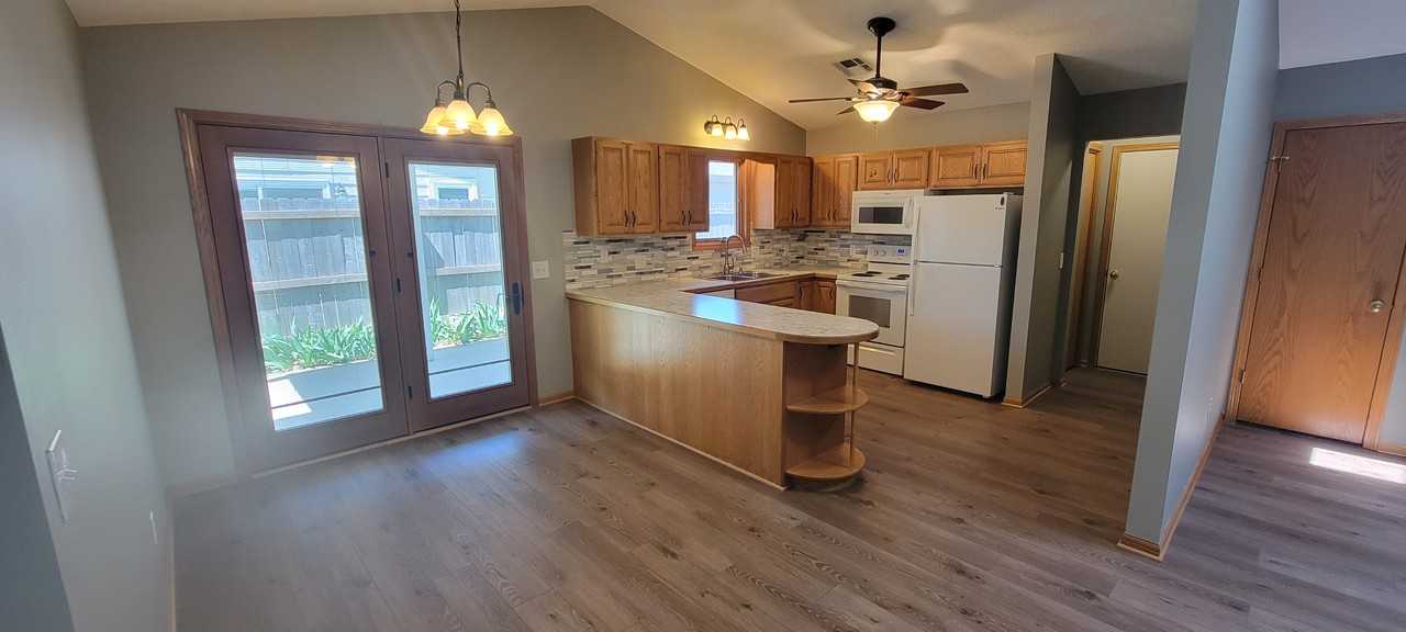 1502 Martin Ave #NA - Photo 3 of 16