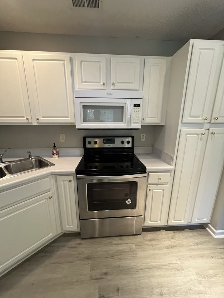 16853 Timber Crossing Rd #16853 - Photo 4 of 21