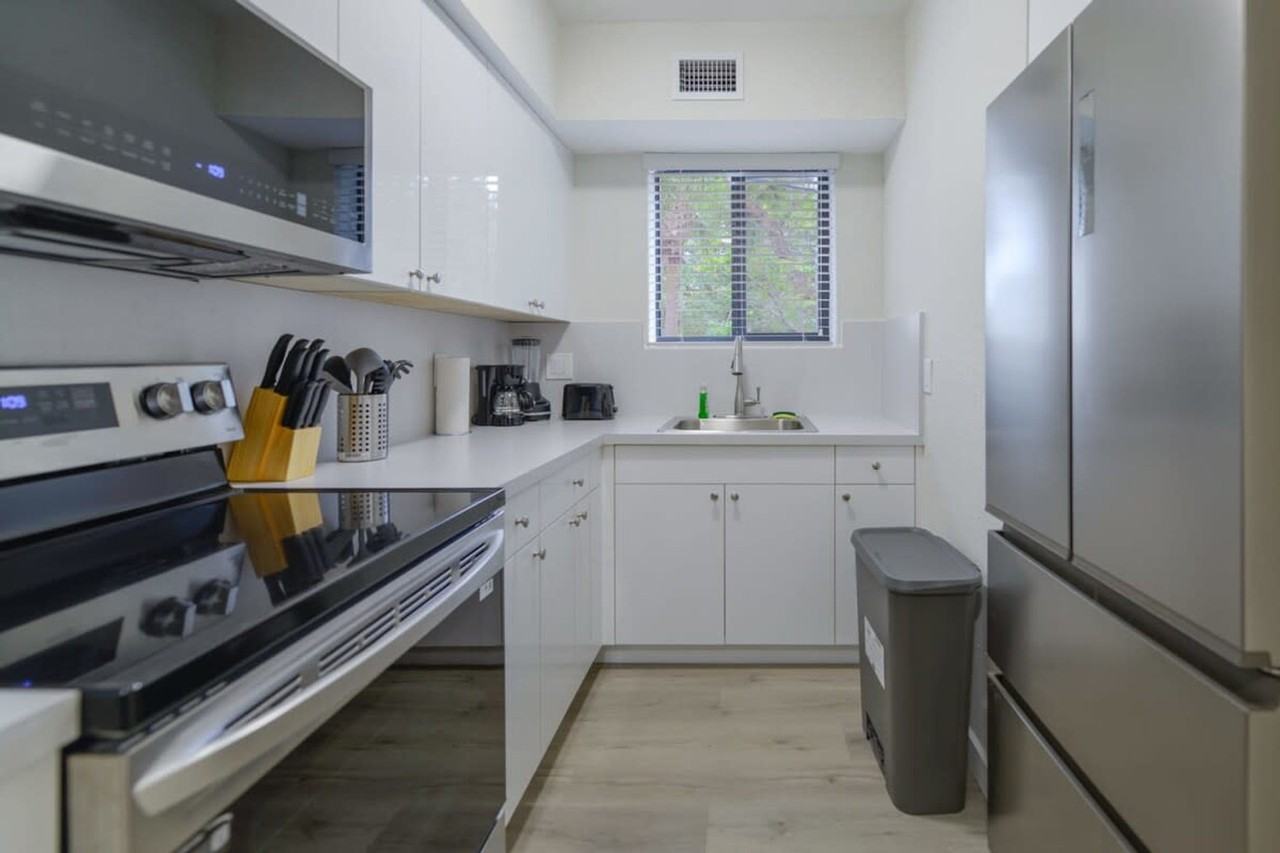 700 Sw 11th Ave #1022463P - Photo 5 of 9