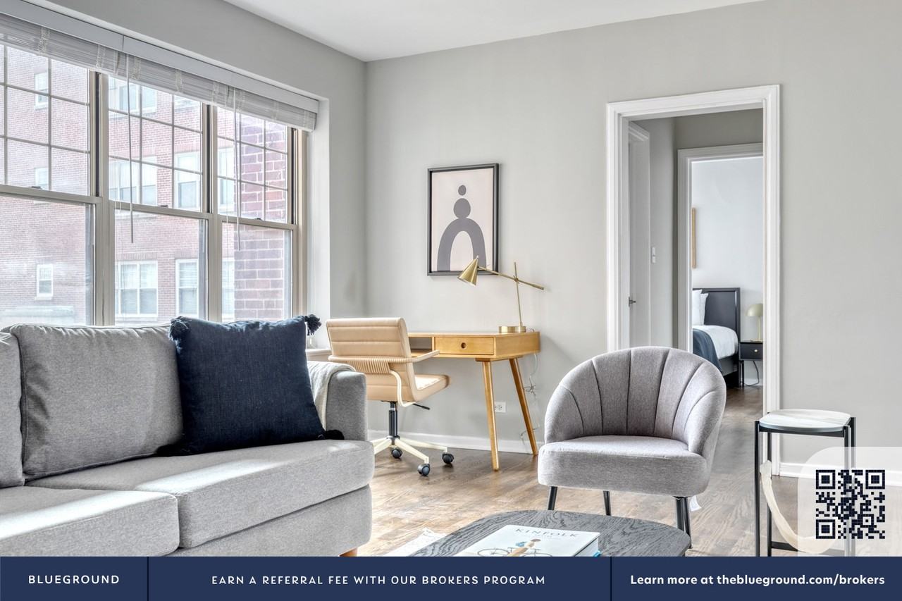 2762 Hampton Pkwy #521 - Photo 4 of 19