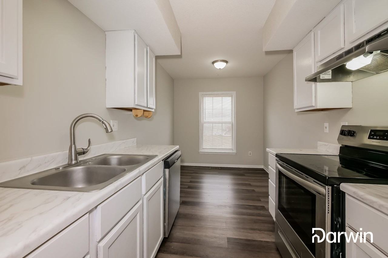 3501 Nw 71st Ter - Photo 2 of 15