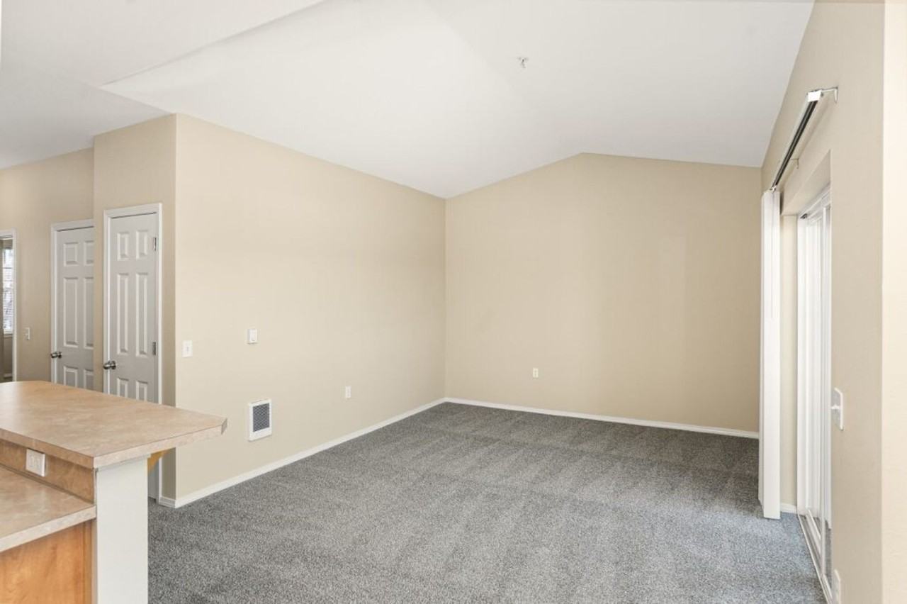 Baxter Ridge Apartments - Photo 4 of 30