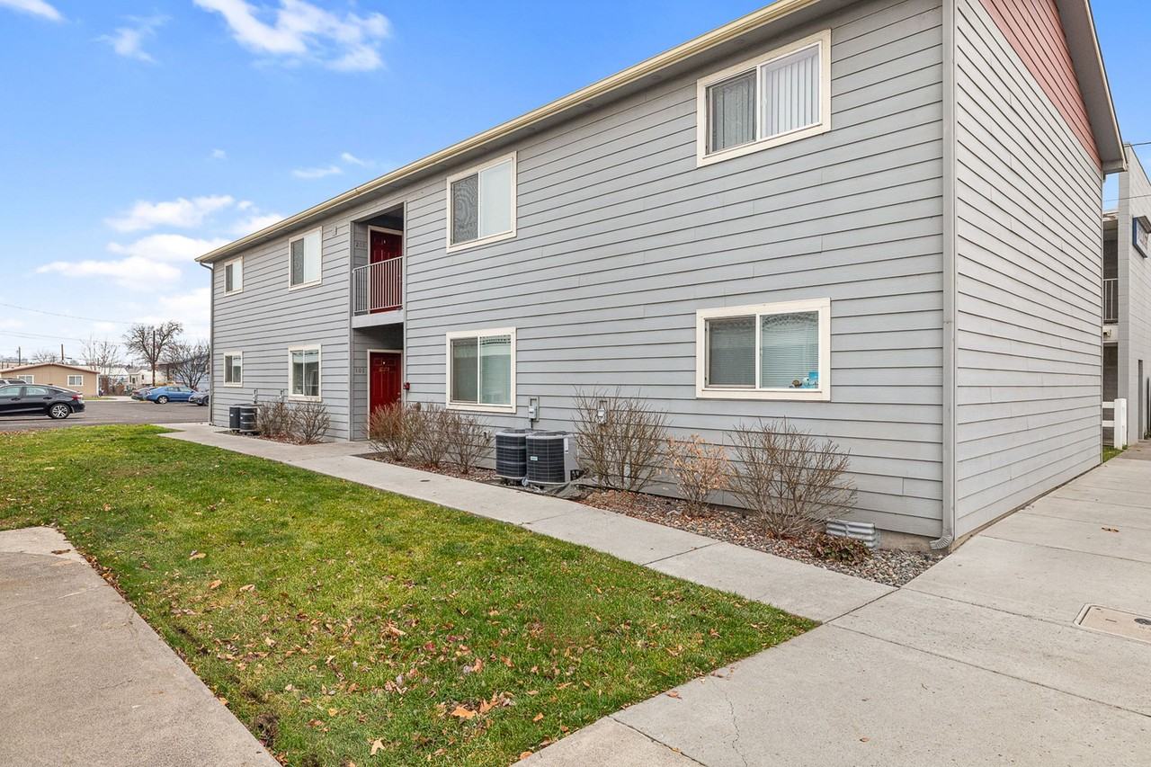 Discover Your New Home in Downtown Pendleton! - Photo 5 of 19