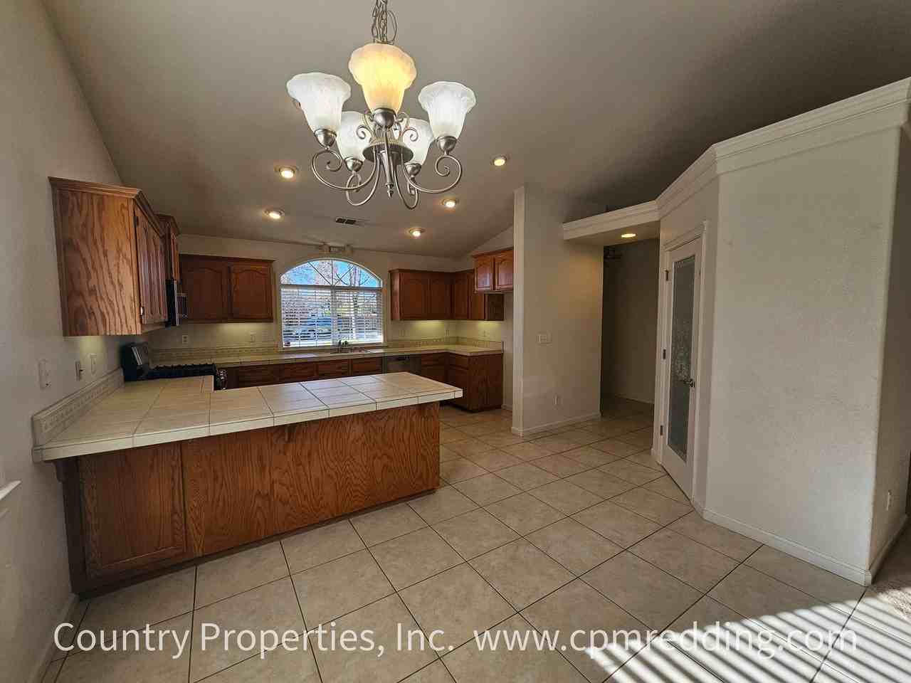 3875 Meadow Oak Way - Photo 2 of 20