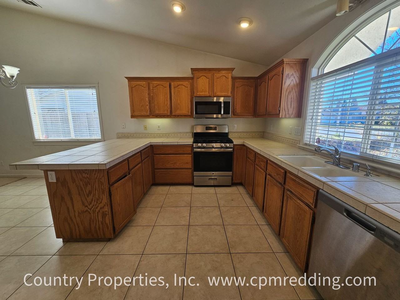 3875 Meadow Oak Way - Photo 5 of 21