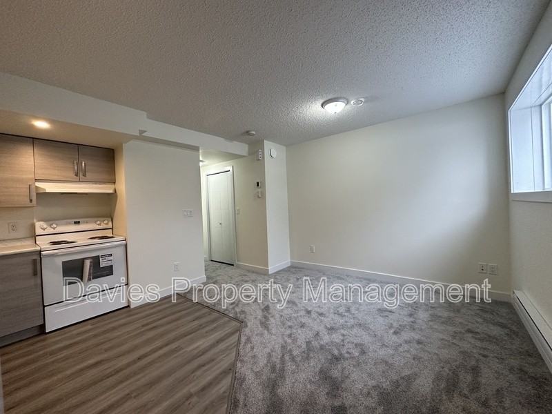 11903 93 St Nw #BS - Photo 5 of 10