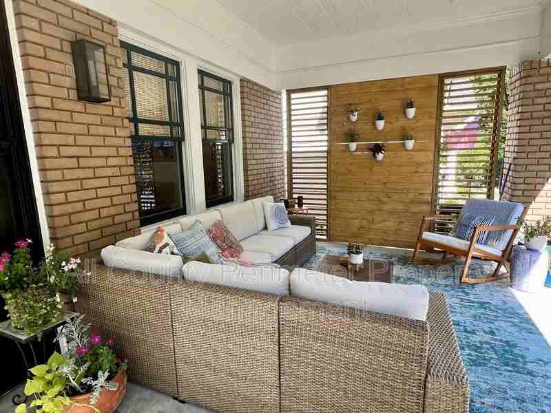 1008 North Ave Ne - Photo 3 of 31