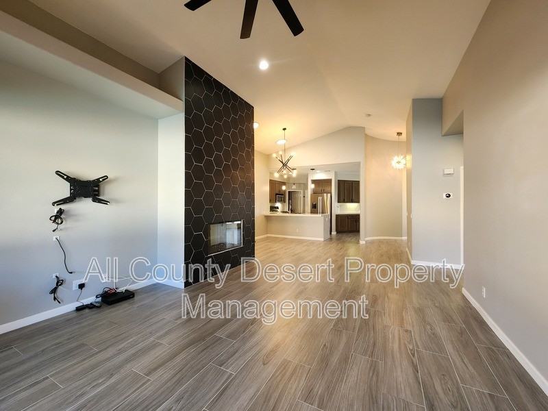 80216 Jasper Park Ave - Photo 2 of 23
