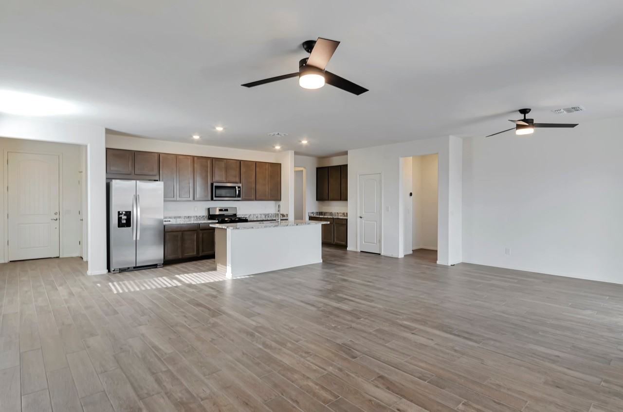 8905 E Pantano Bluff Dr - Photo 6 of 25