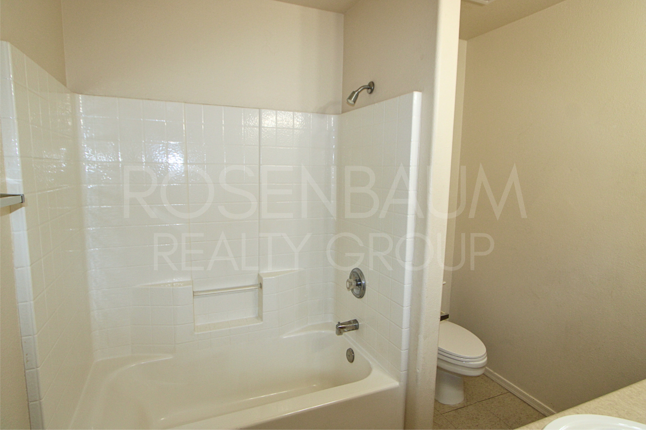 8281 W Sandy Ln - Photo 3 of 5