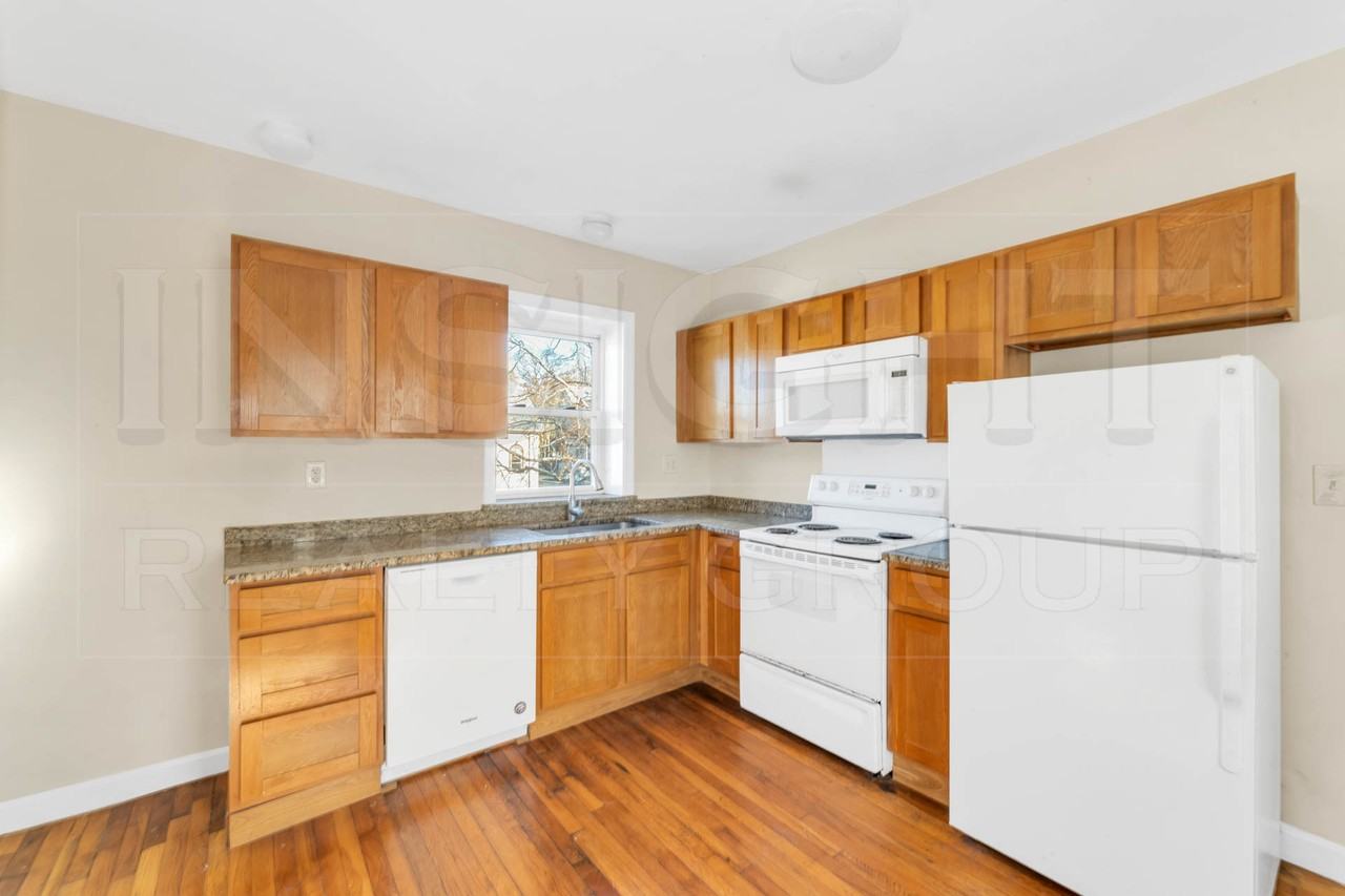 53 Brookside Ave #B