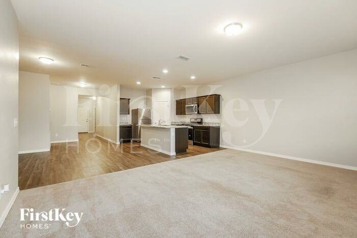 20129 W Monroe St - Photo 3 of 16