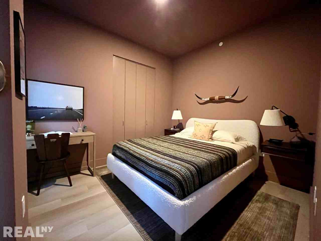 Broad St #2614 - Photo 4 of 9