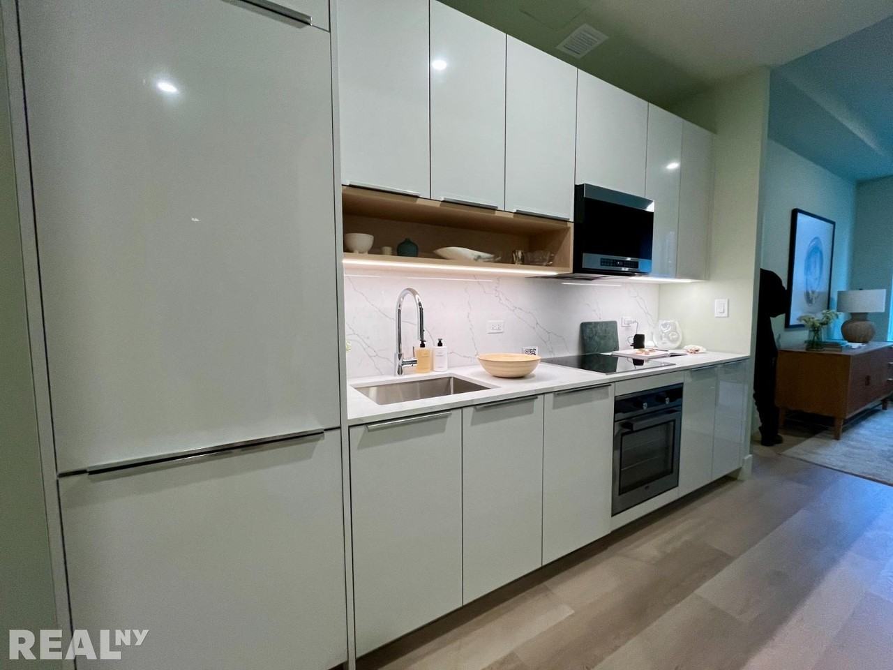 Broad St #2401 - Photo 3 of 10