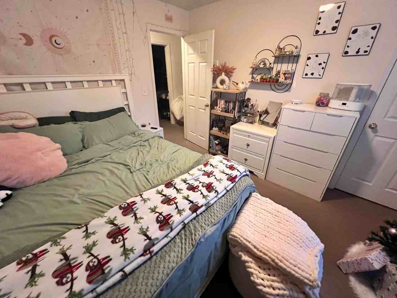 504 Clement St - Photo 7 of 14