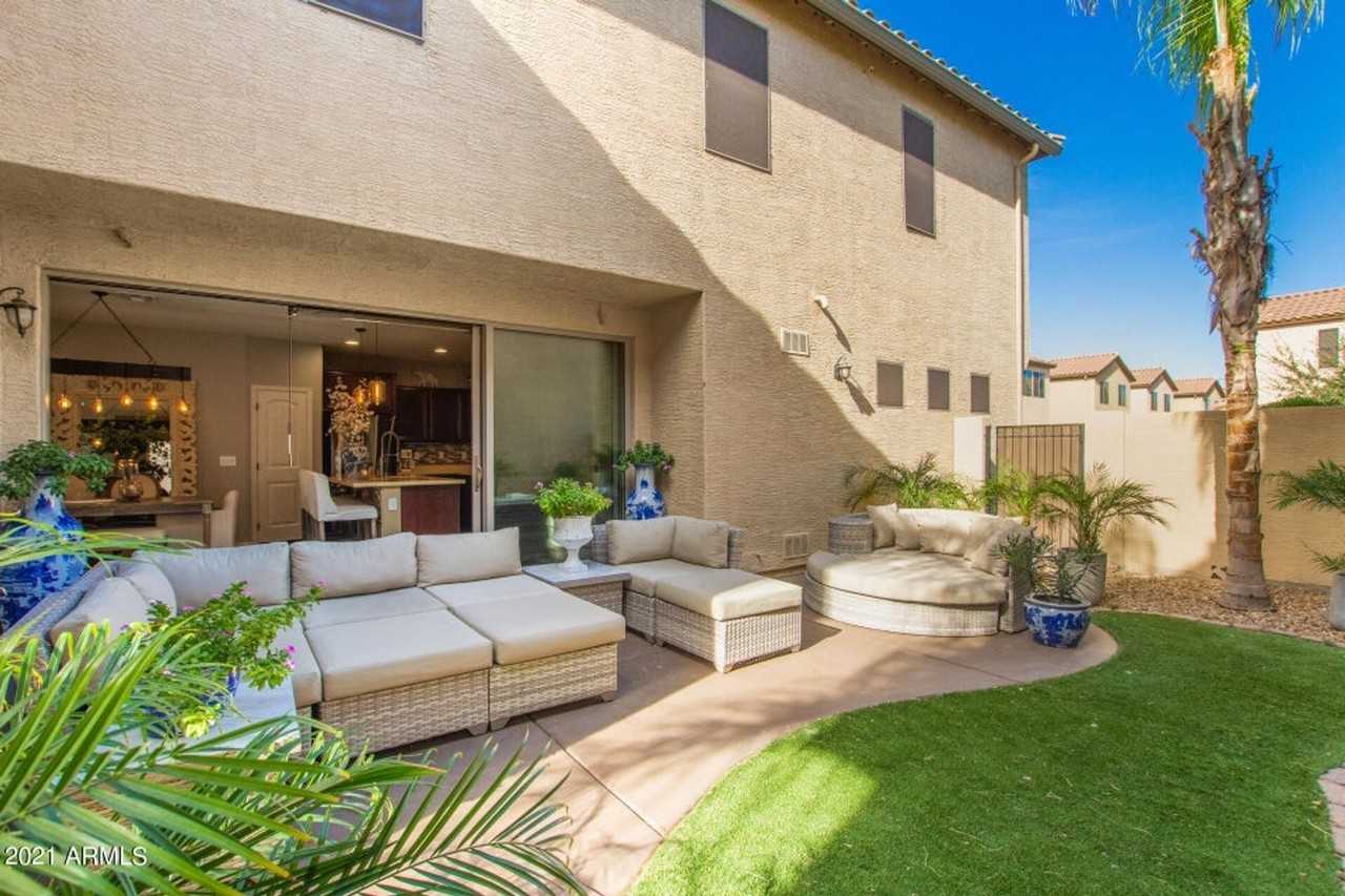 4677 E Wildhorse Dr - Photo 2 of 35