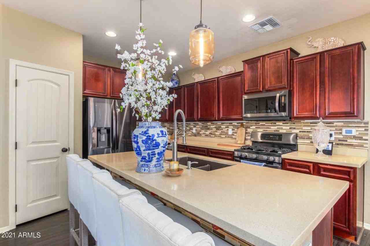 4677 E Wildhorse Dr - Photo 7 of 35