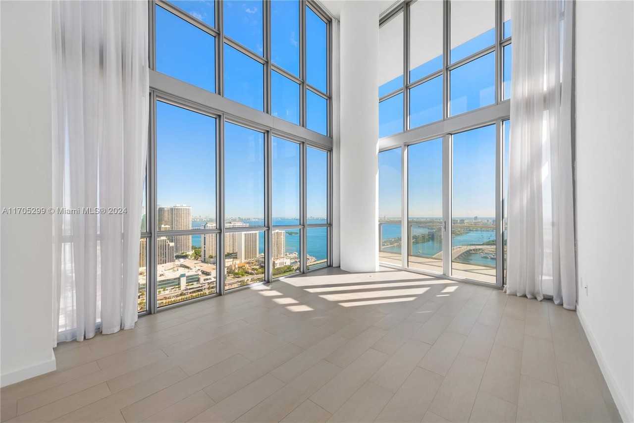 NE 14th St & Biscayne Blvd - Photo 2 of 24