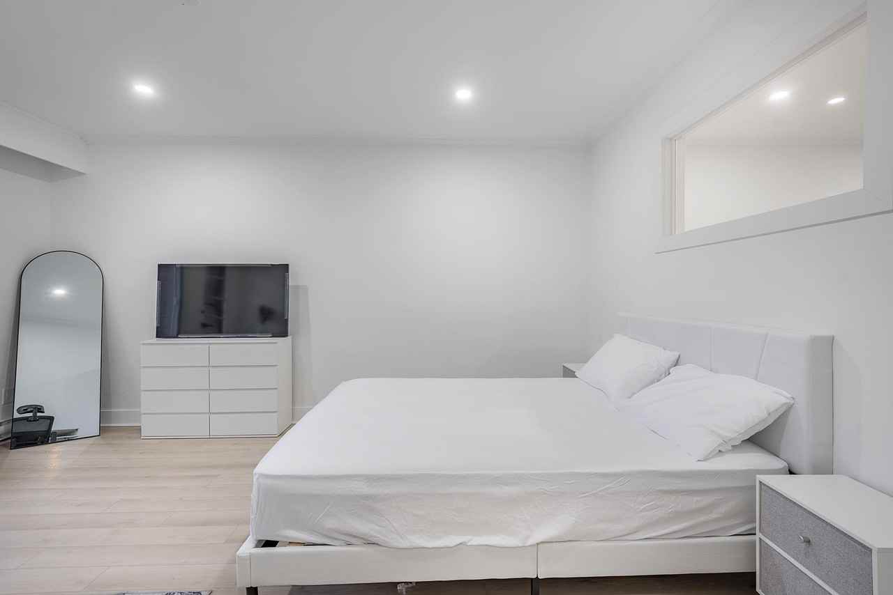 2 bedroom - NDG - Photo 7 of 13