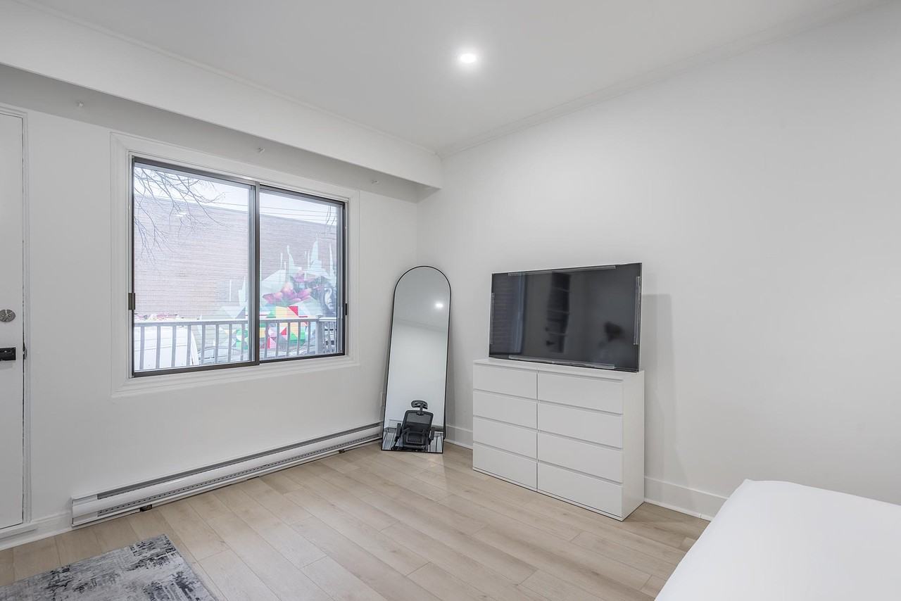 2 bedroom - NDG - Photo 6 of 13