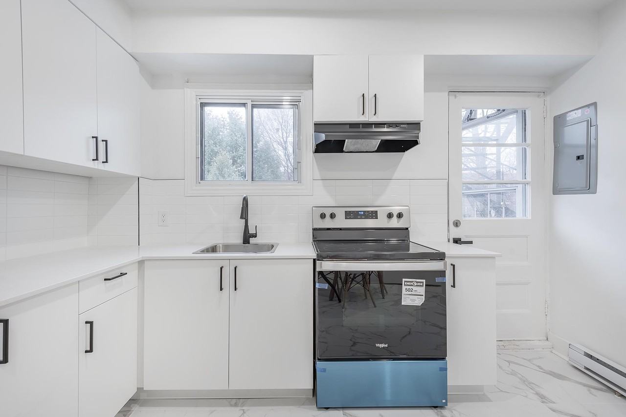 2 bedroom - NDG - Photo 2 of 13