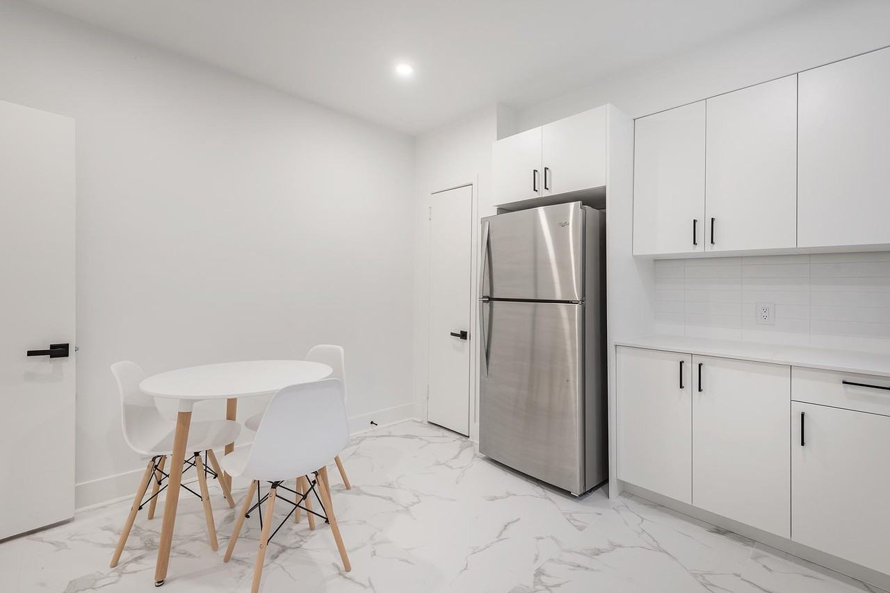 2 bedroom - NDG - Photo 3 of 13