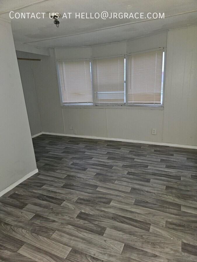 106 S Archer St - Photo 2 of 12