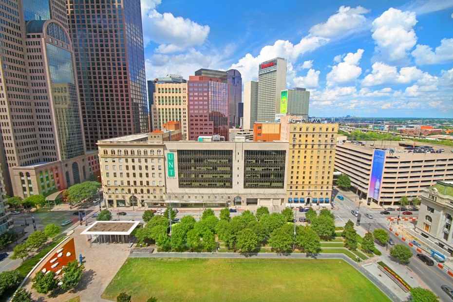 1918 Jackson St #A6-33