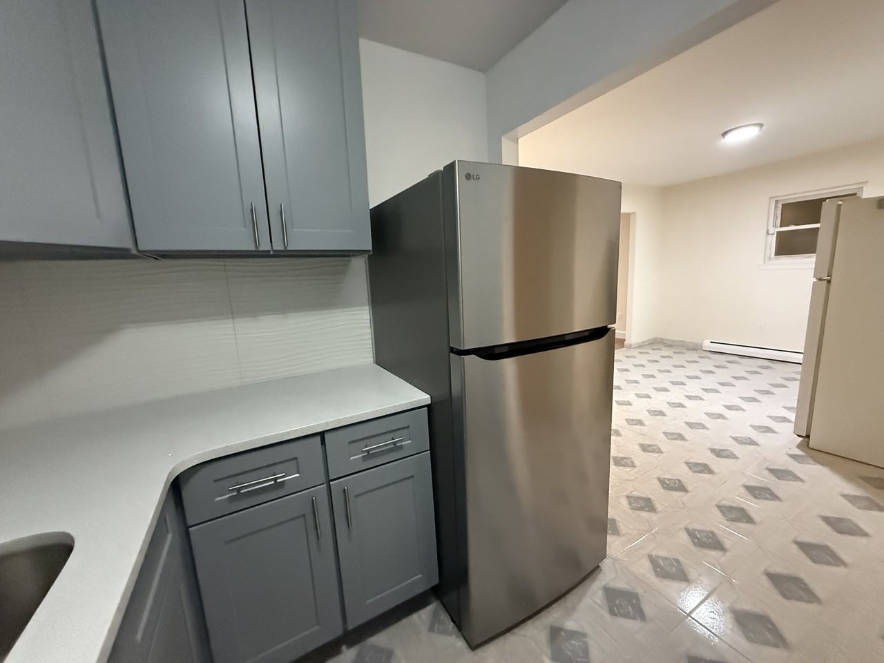 Mulford Ave - Photo 2 of 18